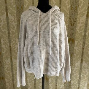 Olivaceous hooded sweater